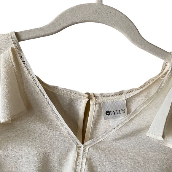 Stylus Long Sleeved Open Arm Ruffle Blouse Size Small (NWT) - Picture 2 of 11